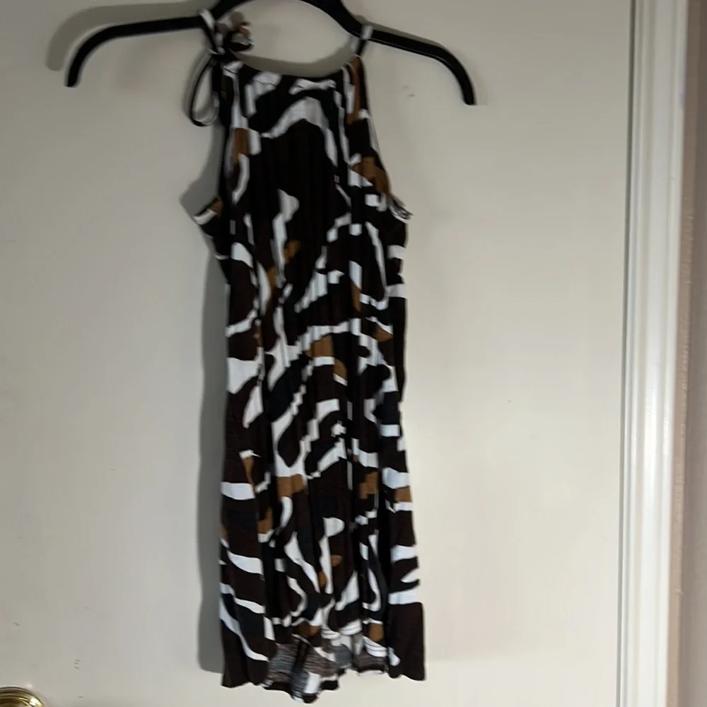 Faded Glory Ladies top Size 8 to 10 color is white, brown, tan and black. A-13 - Picture 3 of 4